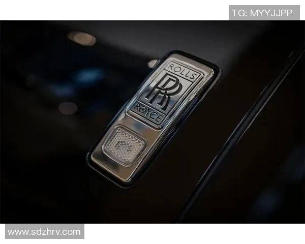 篮球明星劳斯莱斯的传奇人生与赛场辉煌背后的故事揭秘